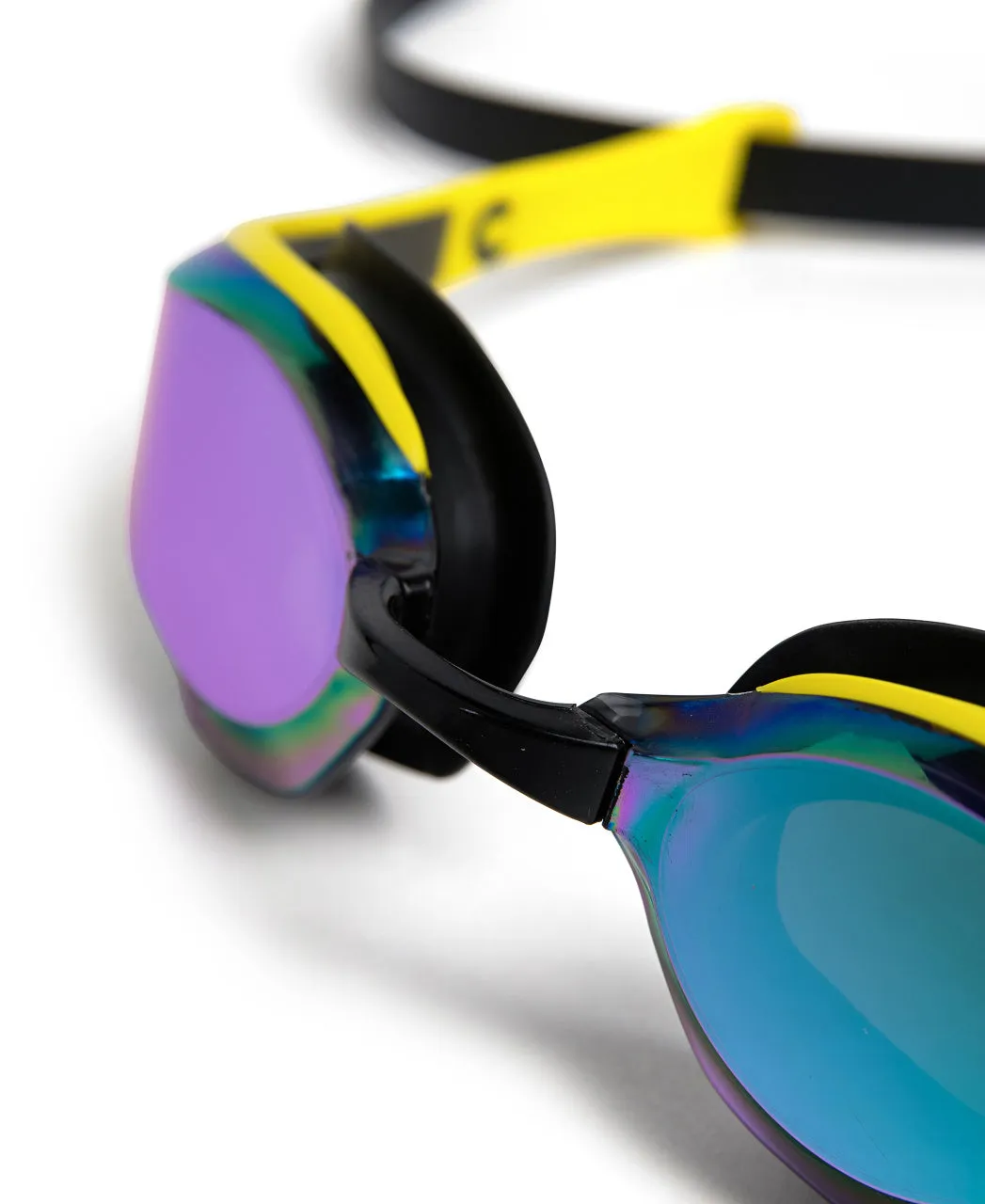 Arena Cobra Edge Swipe Mirror Swimming Goggles
