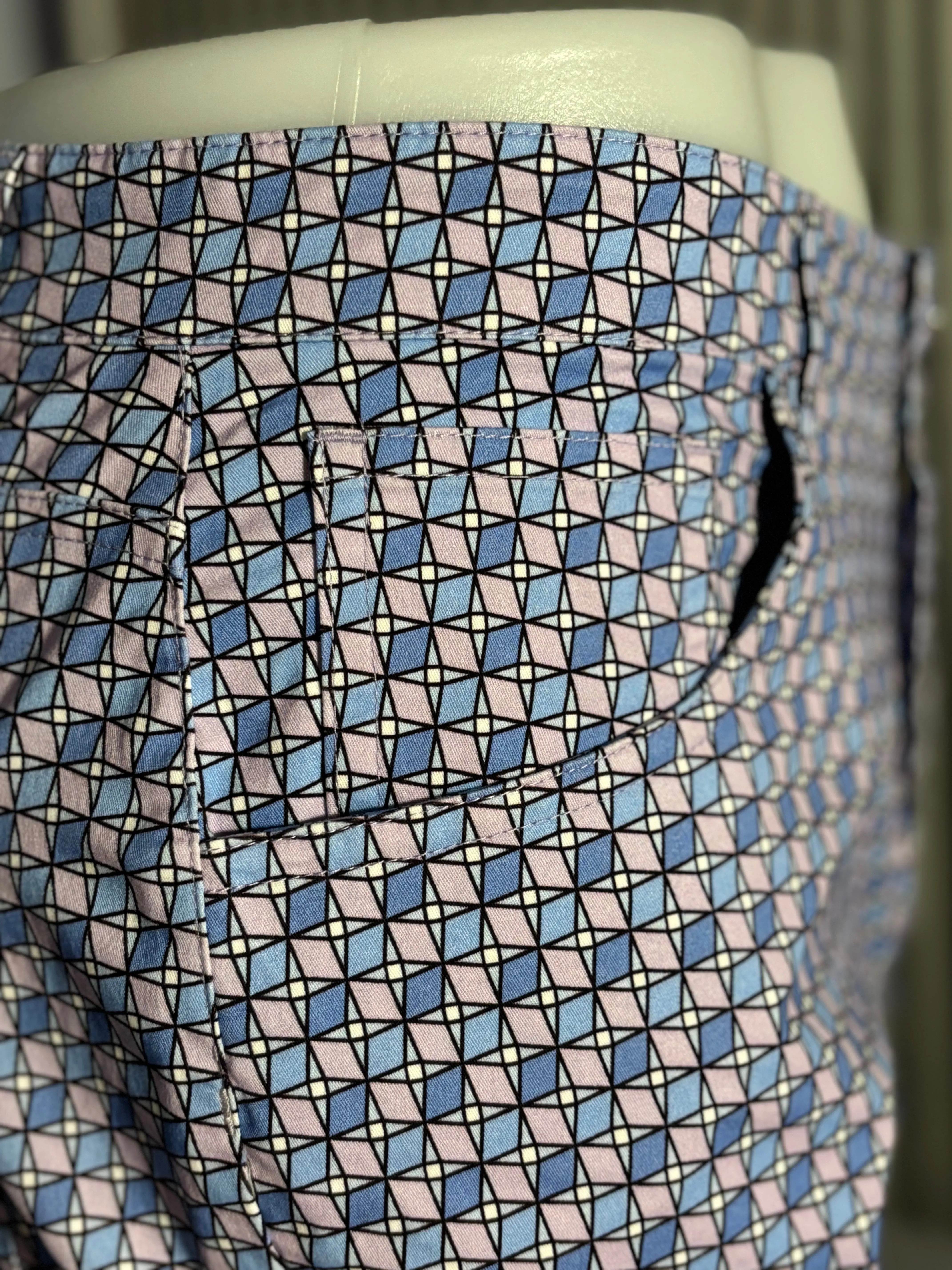 Palm Springs Diamond Triangles Stretch Short: Blue