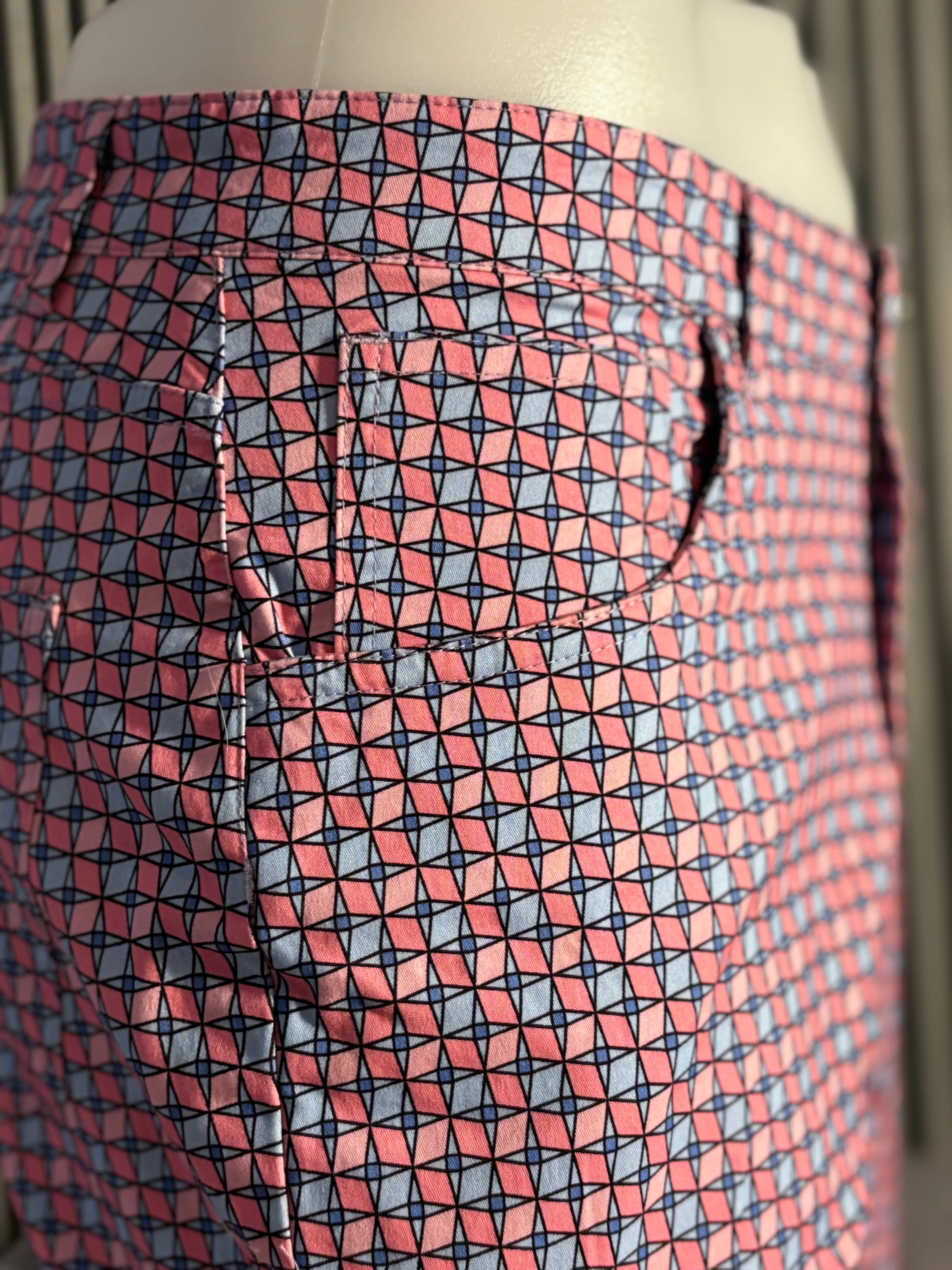 Palm Springs Diamonds Stretch Short: Pink