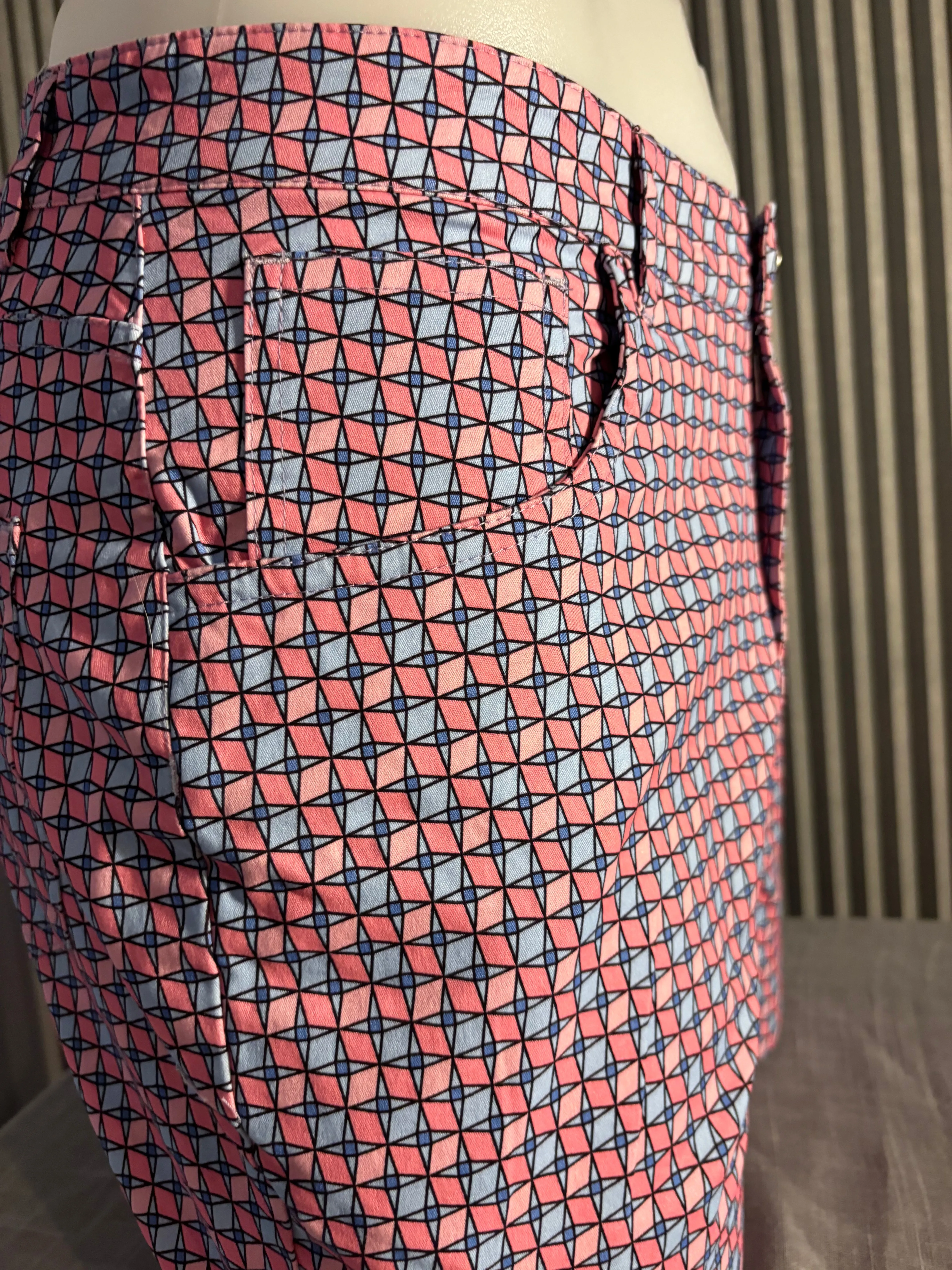 Palm Springs Diamonds Stretch Short: Pink